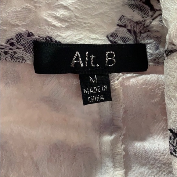 Floral Jacket Size M - Picture 13 of 14